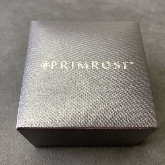 Primrose Sterling Silver Simulated Sapphire and Cubic Zirconia Ring Size 7 New - Picture 6 of 7